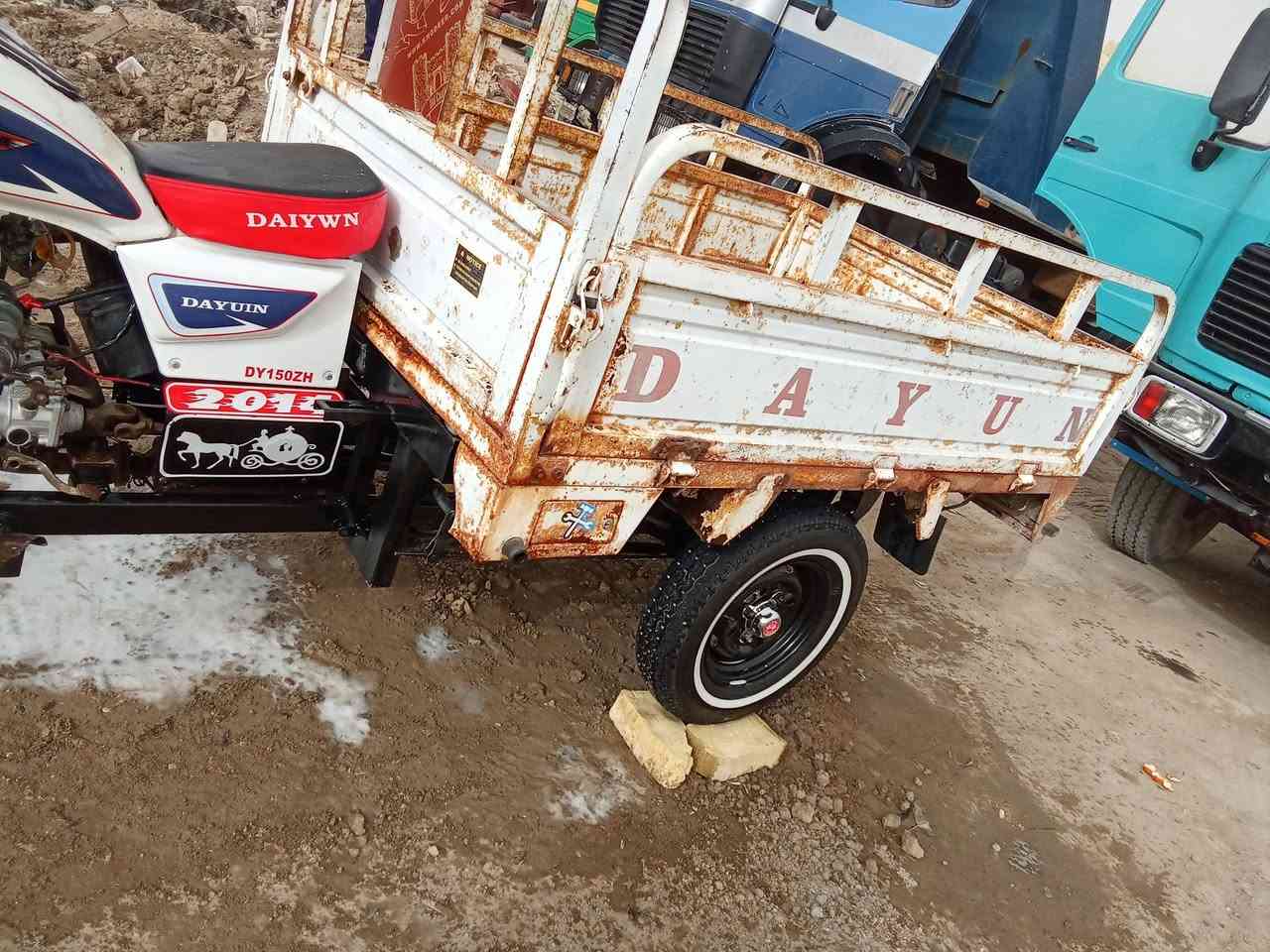 سلام عليكم للبيع شاصي14محرك وبدي21ستوته نضيفه مفتوحه بستم كهربائيات كامله اكسن جديد خفيف كلش ستوته خير من الله جاهزه لشغل مكان سوك الشيوخ تقاطع كرمه عكيكه  ***********
