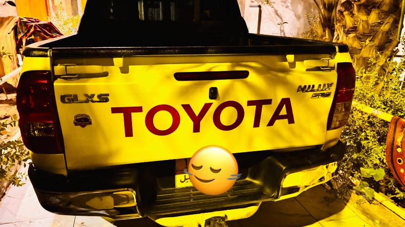 سلام وعليكم هايلوكس فورويل بريميه لون صدفي فول كير عادي تبريد خلفي موديل ٢٠١٩رقم اربيل سنويه منتهيه شرط التحويل والتجديد كفاله مكينه  كارتون وكير وكشر من الصبغ والمعجون فقط ملاحضات بسيطه بارد 
السعر ٢٣٥وبيه مجال الاستفسار ***********(كازززززز)
