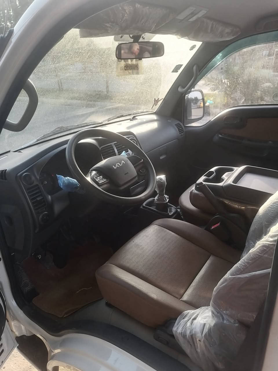 سلام عليكم كيه حمل موديل 2025 البيع موكفواله كفاله عامه. السعر 165 مكان واسط كوت مركز المدينه ***********
