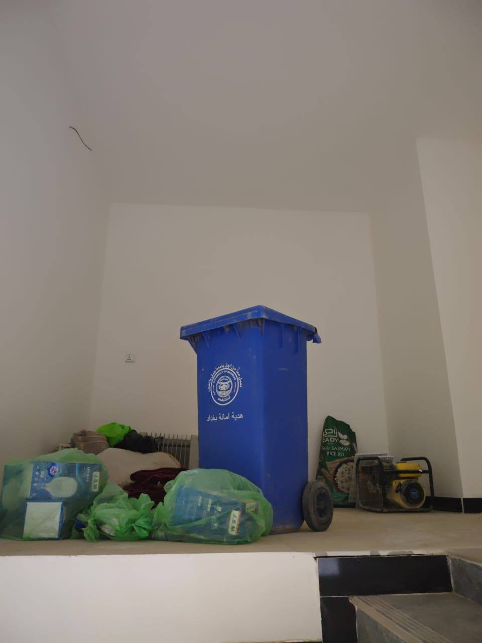 مشتمل مساحة 50 متر للبيع  العنوان بغداد منطقة الدوانم نهاية الشرطة الخامسة يحتوي المشتمل على 2 غرف نوم وصالة ومطبخ وخدمات نوع السند زراعي 25 اصولي مكاتبة مع صاحب السند مباشر السعر 65 مليون وبي مجال الاستفسار اتصل على هاذا رقم او ادخل خاص 
*********** يوجد واتس اب
