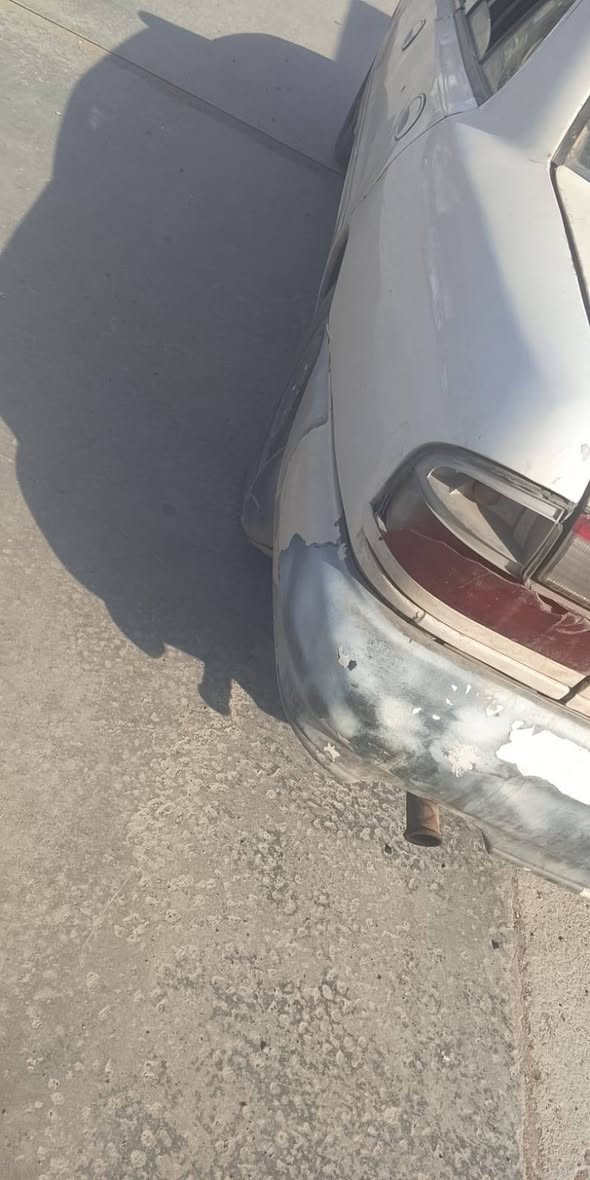 لسلام عليكم براتون 2002 لبيع صاحبها موجود عندي وكله منا بس مكينا جديده الله شاهدصدر خلفي امامي لسعر ١٥ ورقه هاتف ***********  لعنوان بغداد
