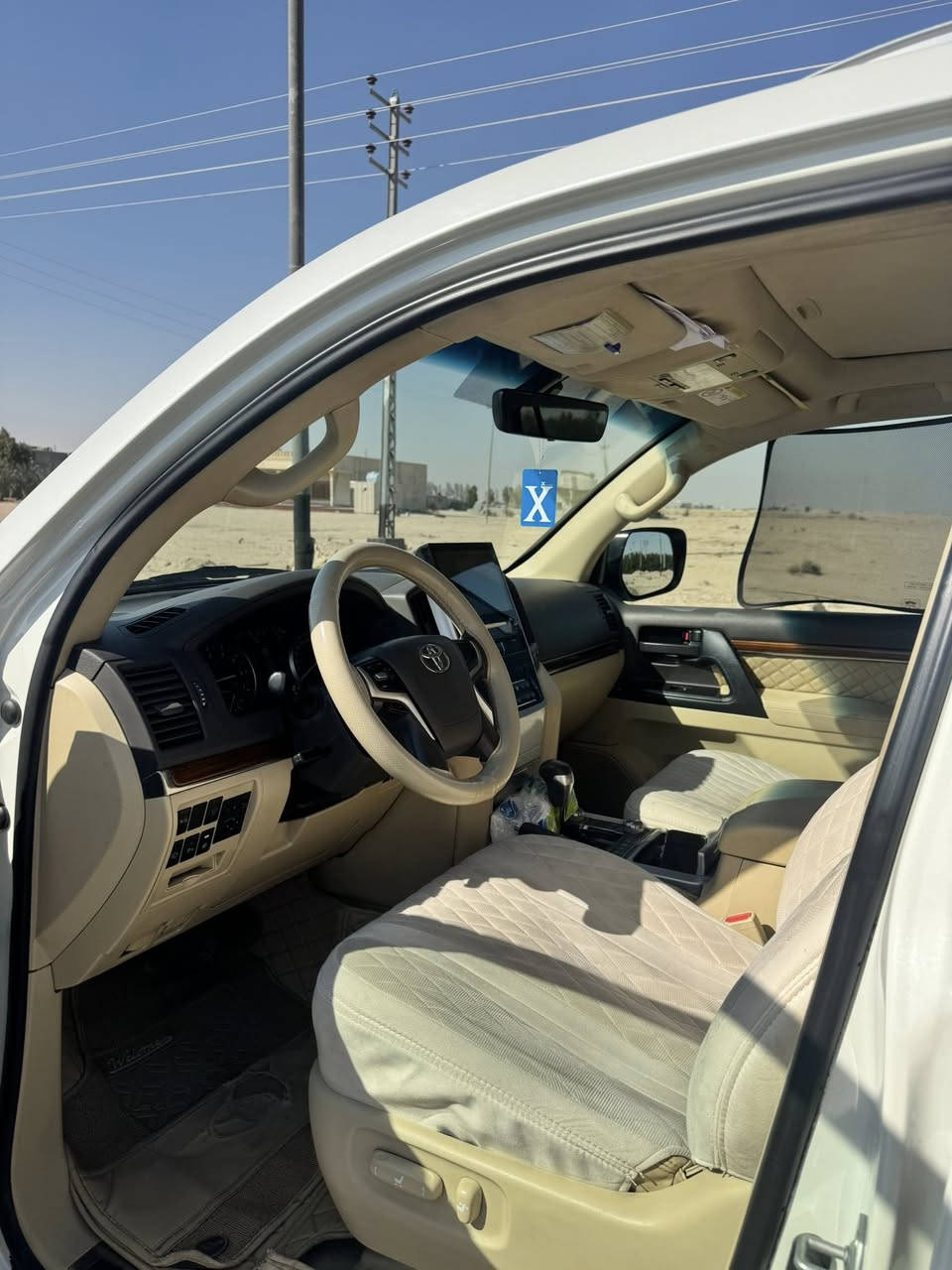 تويوتا لاندكروز 2017 خليحي GXR
فول 1/1 السيارة
محرك V8 حجم 4600 كفاله
كشنات اماميه كهرباء
ايرباك عدد 8
حساسات امامي خلفي
بصمه وتشغيل عن بعد بلادي سلايت دبل ماوس مثبت سرعة
لايت اسود زنون وبخاخ لايت
علامه لاندكروز ليزريه ب4 ابواب
شاشه بلادي + شاشات خلفيه
كامرات 360 4 درجه
السياره جديده بمعنى الكلمه بدون حادث بدون بارد مكفوله كفاله عامه
ماشيه 190 كم
رقم اربيل اتريد وكالة او تحويل 

مكاني البصرة سفوان
رقمي وبيه واتس 
***********
السياره نضيفه كلش مال جناي السياره احله من الصور ونشر الصور معا السونار وبالخدمه
