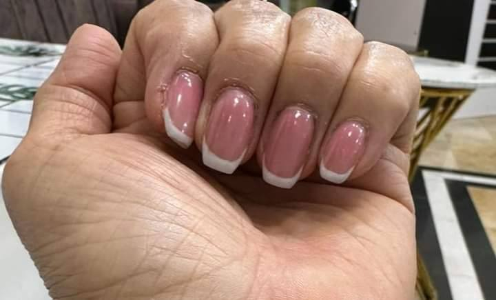 عروض رأس السنة
الاكريلك 20الف
رموش دائميه 15
قص +شسوار هديه 10
انواع اصباغ الطويل 15
القصير 10 
جلش قدم 10
العنوان المعالف الاستفسار على الرقم ***********
