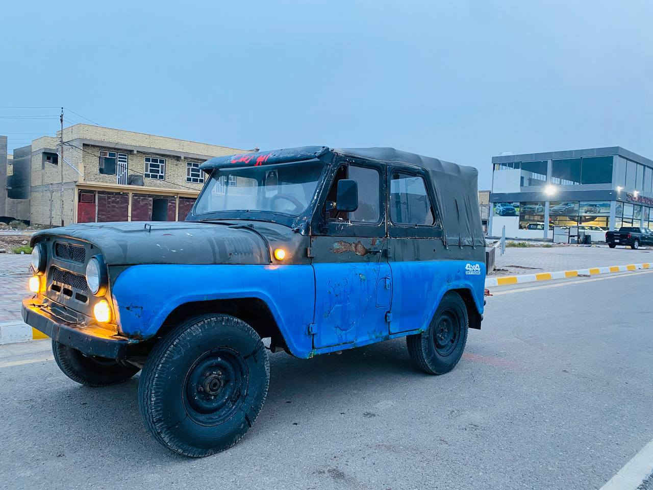 واز 88 للبيع مكينة وكير ونجي
كهربائيات تخم تاير جديد چادر روسي ستيرن جعمقه تحويرة أمامية دبلات امامية سيارة خير من الله جاهزه للشغل.
***********.
