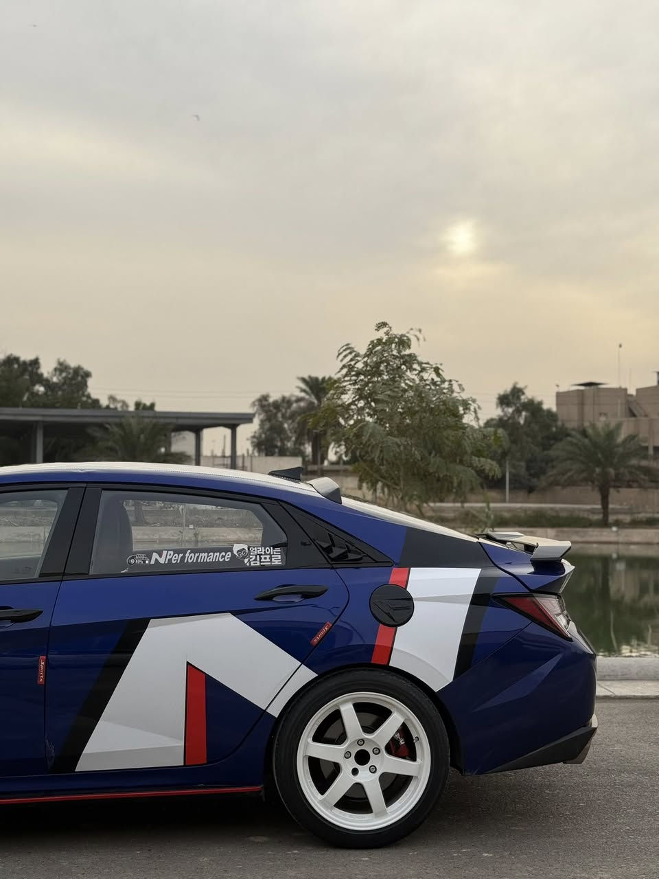 سلام عليكم اتصال فقط!
النترا N. / للبيع كوري اصلي 
بيه قطعتين تبديل وبيه بارد بل قماره مال تحميل 
وسونار كدامك بل منشور 
كير مكينه كفاله من الفتح 
‏السرعة300
موديل 2022
المحرك :2000 تيربو 🚀
ماشية 70 الف كيلو وليس ميل  
گير  8 نمر اوتماتيك 
السيارة  بوست تربو و عطاس 
المواصفات:#N 

كشن حضن  
كشن علامة N
كشنات كنتاره وجلد
اناره داخليه ٢٤ لون
تحكم ستيرن نورمال وسبورت
تحكم دبلات نورمال وسبورت
ابواب بصمة
شحن وايرلس
شاشة ايباد
كاميرا
نظام صوت _𝐁𝐎𝐒𝐒
اشارة ترحيب
اشارة مرايا
اوتو ستوب
نقطة عمياء
تحديد سرعة
تحديد مسار
رادار امامي 
رادار جانبي 
رادار خلفي
قيادة ذاتية  
حساسات خلفي
نضام _ ECO
نظام _ 𝐍𝐎𝐑𝐌𝐀𝐋 نورمل 
نظام _ 𝐒𝐏𝐎𝐑𝐓 سبورت
نظام _ 

كشنات هيتر
ستيرن هيتر
صندوق ذكي
لايتات لد 3عدسات زينون 
بگلايت لد  
 تبريد ثلاجه
السعر 138 وبيه مجال جدا بسيط  
الشراي يخابر اريد ابيع السياره
بيها هزه وجاهزه ورقم كنليزي 
بسمي شخصيا ثاني يوم احولك 
مكان السيارة بغداد 
***********
