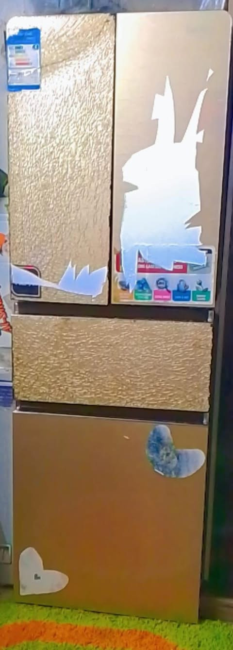 ثلاجة نضيفه للبيع بسعر مناسب 150 نضيفه وثلج شرط شغل‪. ‏‪0777 498 8371‬‏
