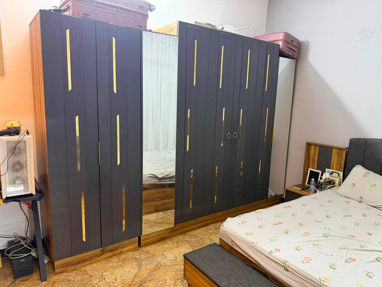 السلام عليكم
غرفه نوم للبيع جديده فقط الجربايه من جوه طاكه واموضح بالفديو اخذتها قبل سنه ونص بمليون و ٦٥٠ الف وحالياً رايدها ب ب٣٥٠ الف 
بغداد البياع *********** متواجد واتساب
