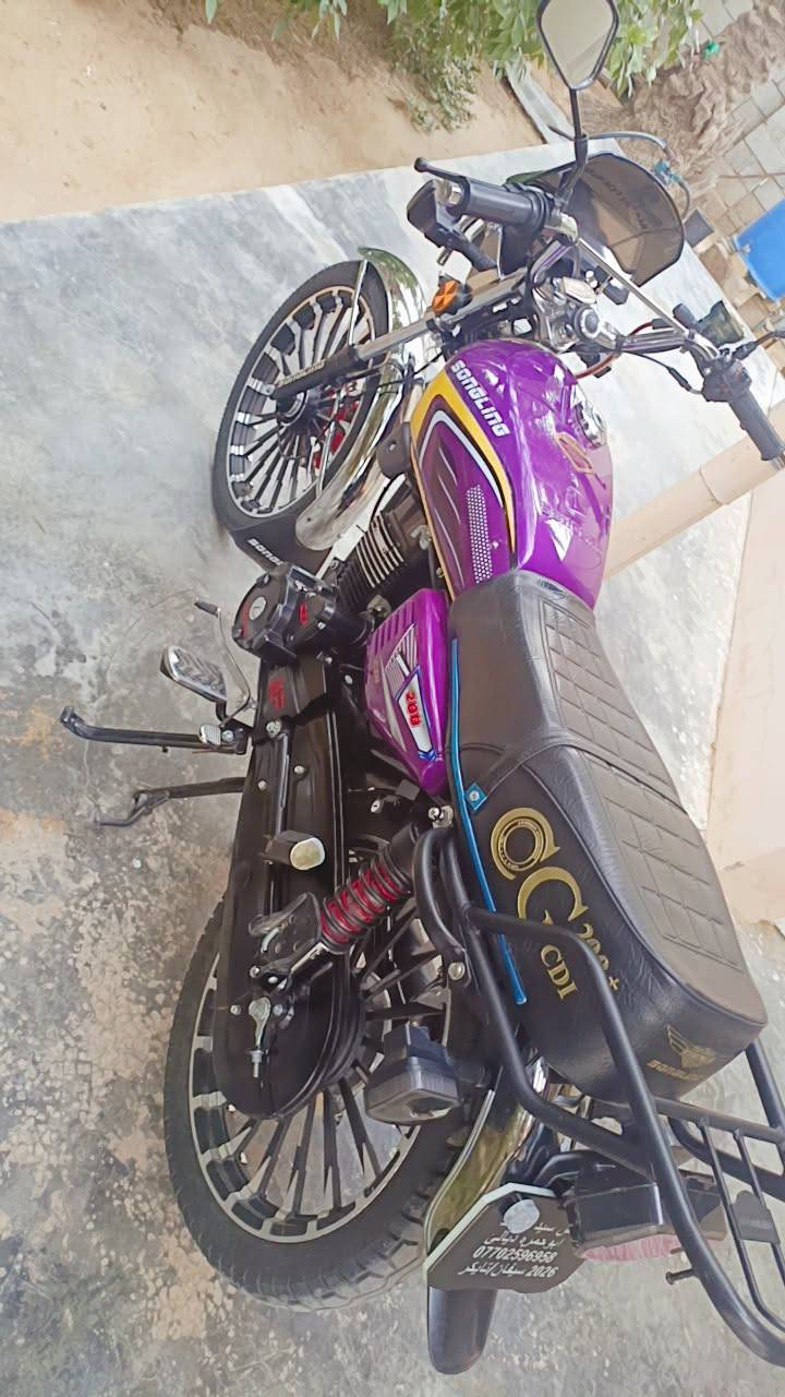 السلام عليكم دراجه سي بي اف للبيع مقفوله موديل 26 نظافه 100% المكان ديالى بلدروز***********
