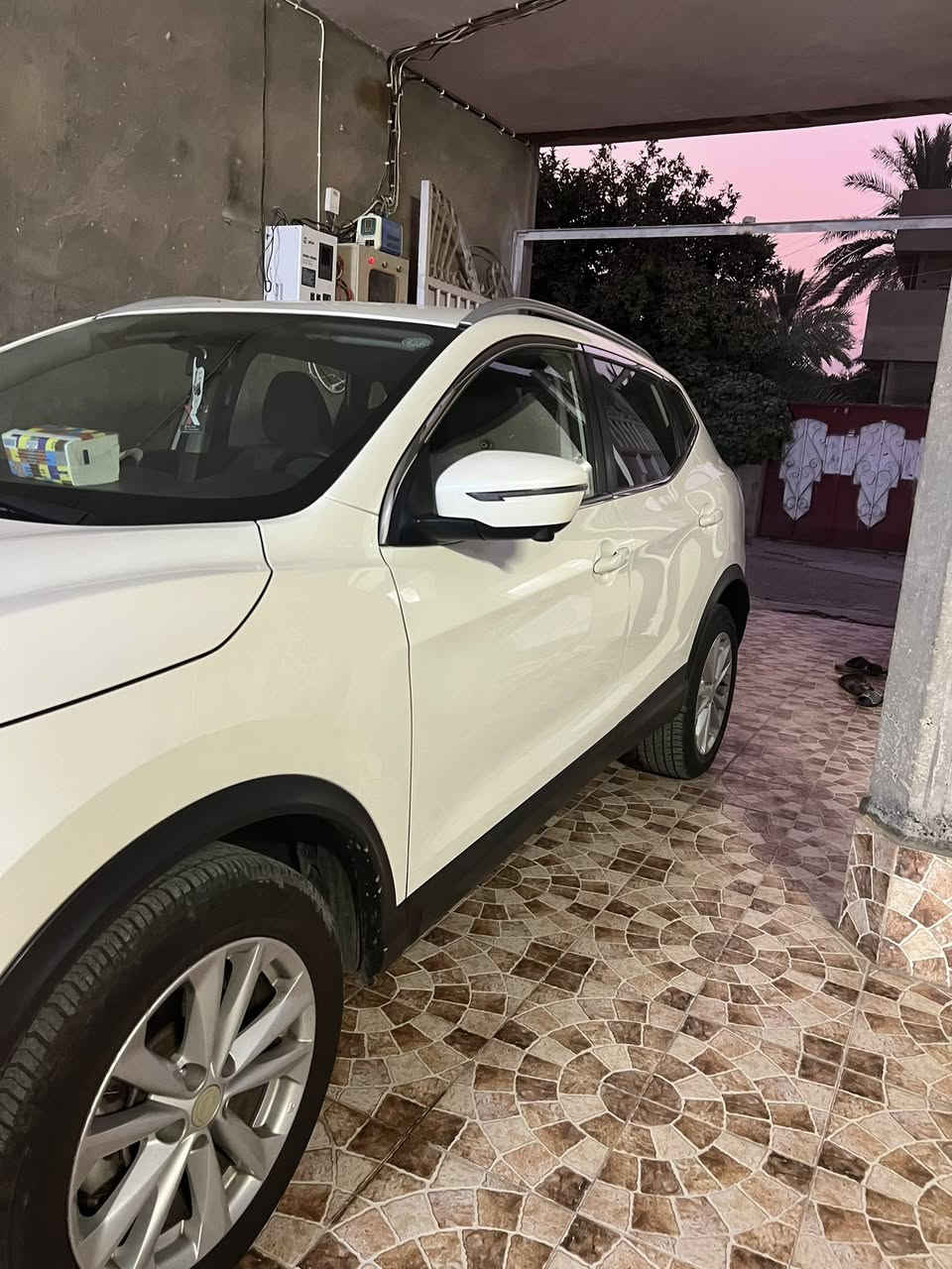 للبيع أو مراوس بكامري حديث 

نيسان روج ٢٠١٧ سبورت 
لون ابيض 
رقم أربيل بأسمي 
كلين (عدا رصعه خفيفه بالباب الأيمن الخلفي )
كاميرات محيطيه 
رادار جانبي 
بصمه 
تشغيل عن بعد 
ماشيه ١١٧ الف ميل وقابل للزياده 
نظيفة جداً 
گلو ومحرك مكفول 
مكان السيارة(صلاح الدين)

للاستفسار عن السعر اتصل 
***********
***********
