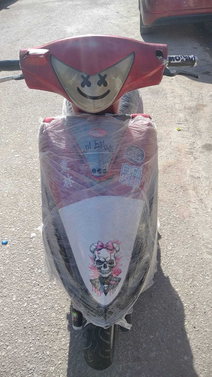 سلام عليكم
شباب الدراجه للبيع بوشه 49بوشته مامفتوحه 
دراجه نضيفه مكينه مفتوحه مره وحده ومجفته تجفيت درجه اول مكاني نجف شارع المطار السعر 375وبيه مجال بسيط رقمي اتواصل وياي ***********
