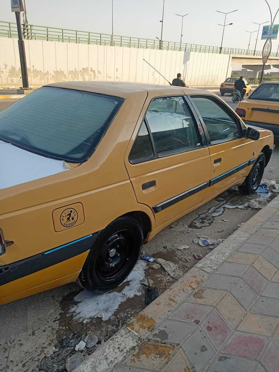 سياره للبيع موديل 2010جاهزه ورقم كربلاء مصفره ربع مامطلوبه عوزه دبلات كدام سعره خاص ستفسار رقم ***********
