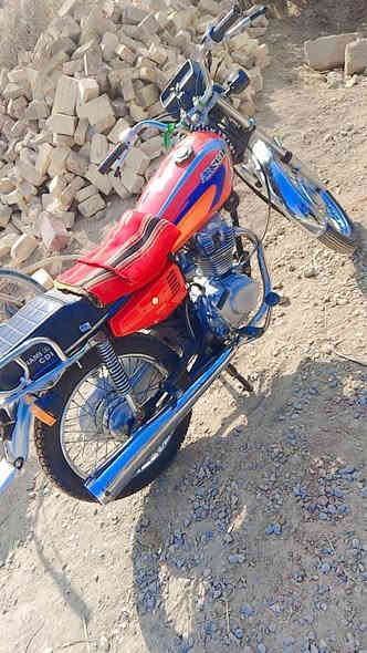 السلام عليكم دراجه ناريه للبيع موديل 2020 اوراق اصولي مو استنساخ والسعر اتفضل خاص او تتصل عله الرقم *********** وتراهم مراوس به ستوته اوراق أو رقم ومعه الفرق عادي
