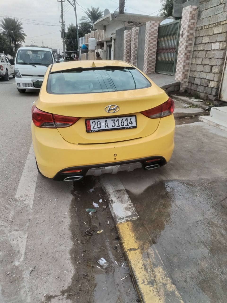 السلام عليكم ورحمة الله 
الانترة موديل 13صفرة سيارة حلوة وجاهزة صدر جديد خلفي وامامي شاشة كامرة رقم ديالى قبل شهرين مداوريهة هزة وسنوية وارقام جدد مصفرة من كلشي كبل للشغل تنزل السعر 103وبيهة مجال ***********
