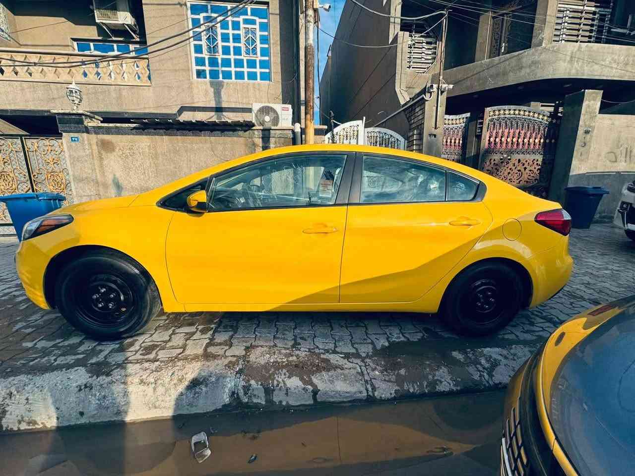 السلام عليكم كيا فورتي موديل 2016
وارد امريكي حادث بابين ول دوسه صفحه العبري فقط بجم كبس صندوك كبس 
كير مكينه دوش مكفوله من الفتح كير ايتي كله كفاله 
مواصفات نص فول 
رقم بغداد الإنكليزي اباسمي مصفره هيئه او غرامه وسنويه جديده 
صدر تبريد كله خير من الله 
ابفضل الله ما ناقصهه شي كبل للشارع 
صبغه جديده قبل شهر صبغتهه فرن درجه اولاً 
للبيع السعر 95وبيهه مجال حك الجيه الشراي يتصل 
***********
