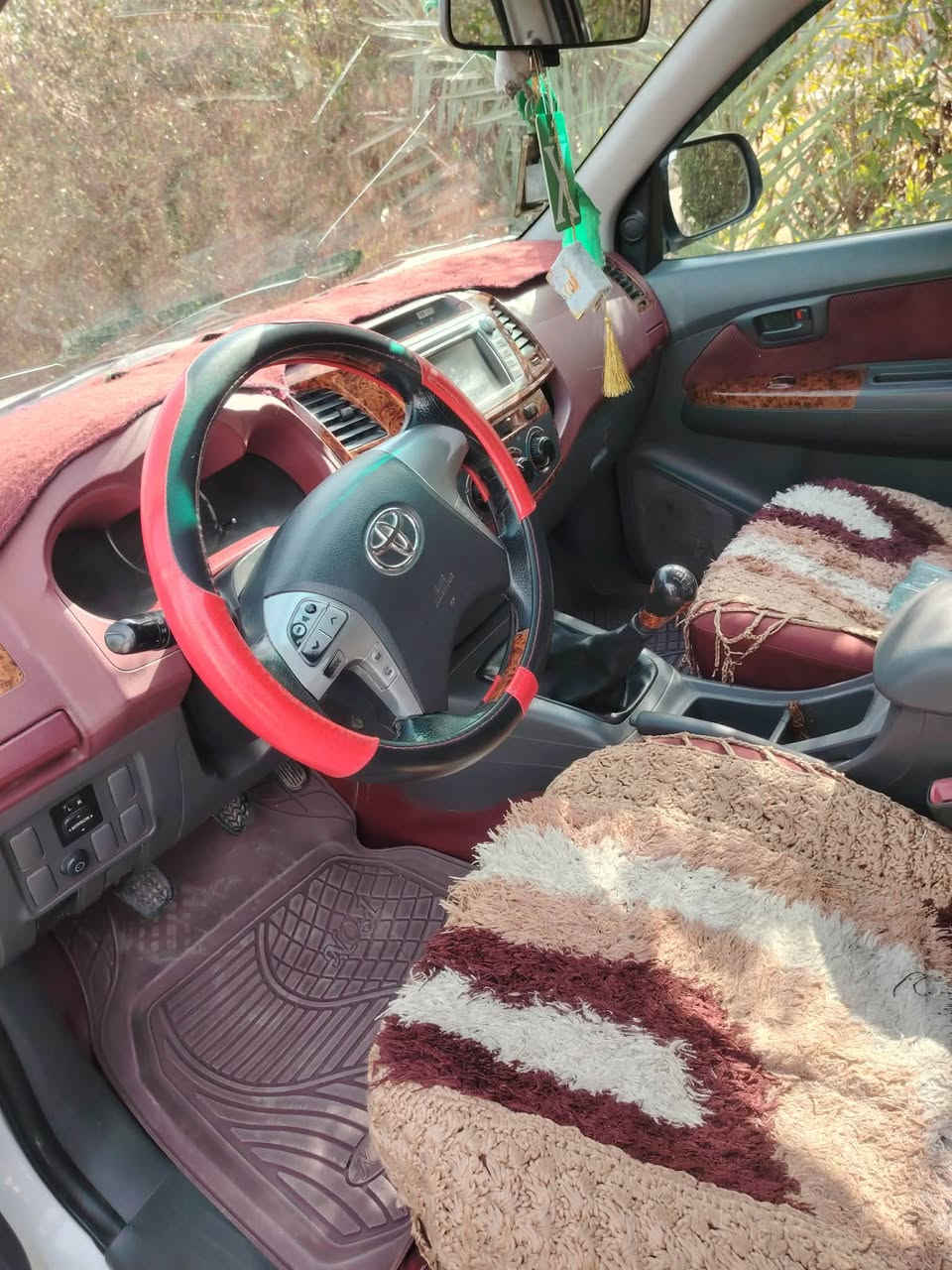 بيكم هايلوكس ٢٠١٣ كفاله عامه عده المؤشر في الصوره (بارد) 
السعر 190 قفل
عنوانه واسط الصويره
***********
