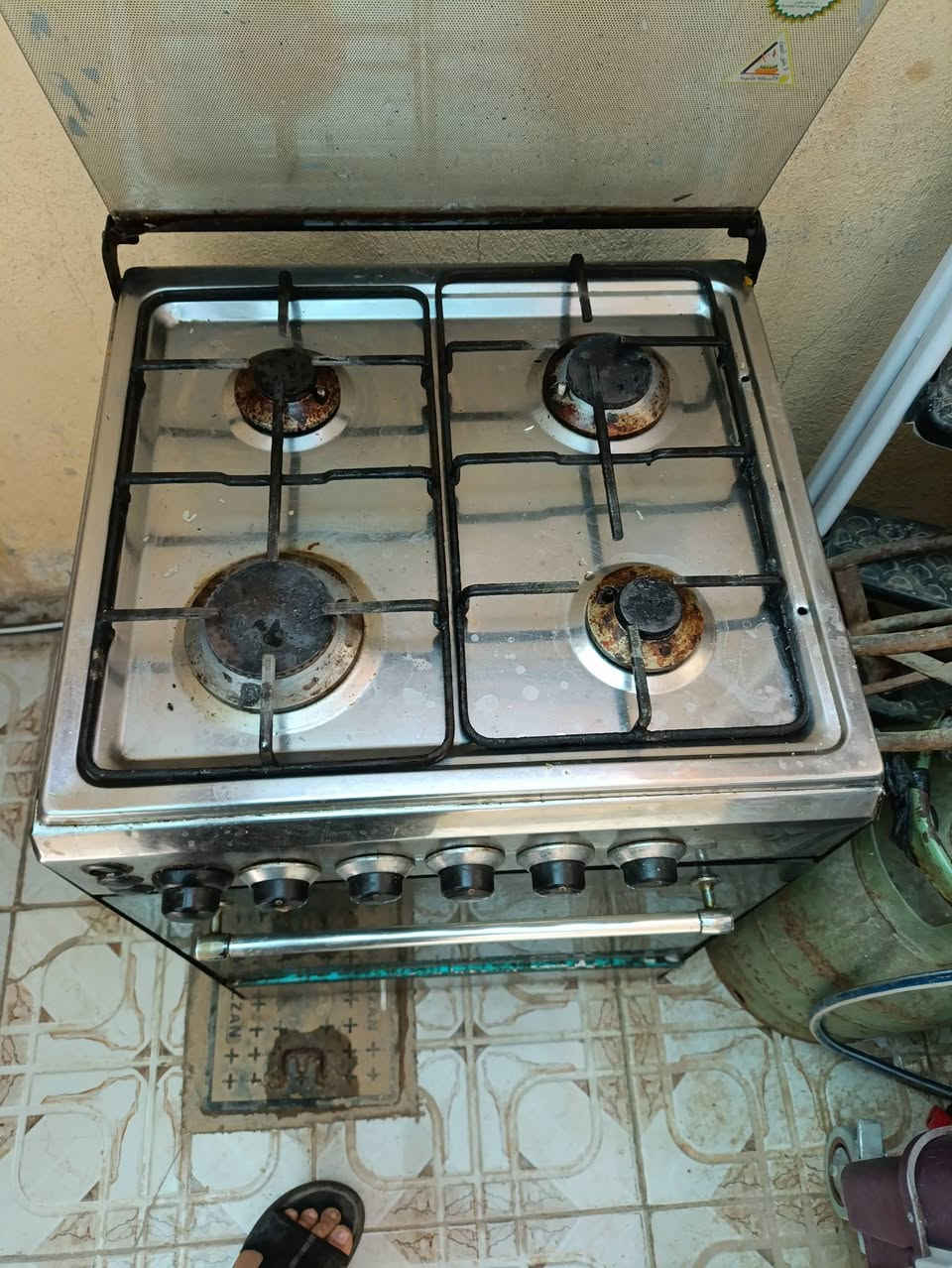 طباخ نظيف للبيع السعر 100 وبيه مجال التواصل خاص


**إذا كنت صاحب هذا الإعلان وتريد حذفه لأي سبب، رجاءا أرسل رسالة إلى الدعم الفني**