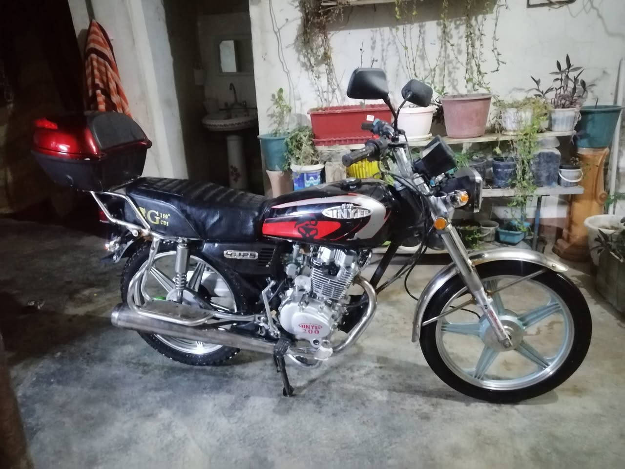 دراجه جني ابو كله ابو تاج موديل 2018 محرك شرط مابي اي عيب كبس كهربائيات كامل كنترول موجود سوجات اثنين السعر 400 بي مجال للطيبين 
***********
