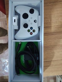 اكس بوكس سيريس اس ذاكره واحد تيرا نضيف مع خدمة كيم باس لمدة شهرين مع ي...