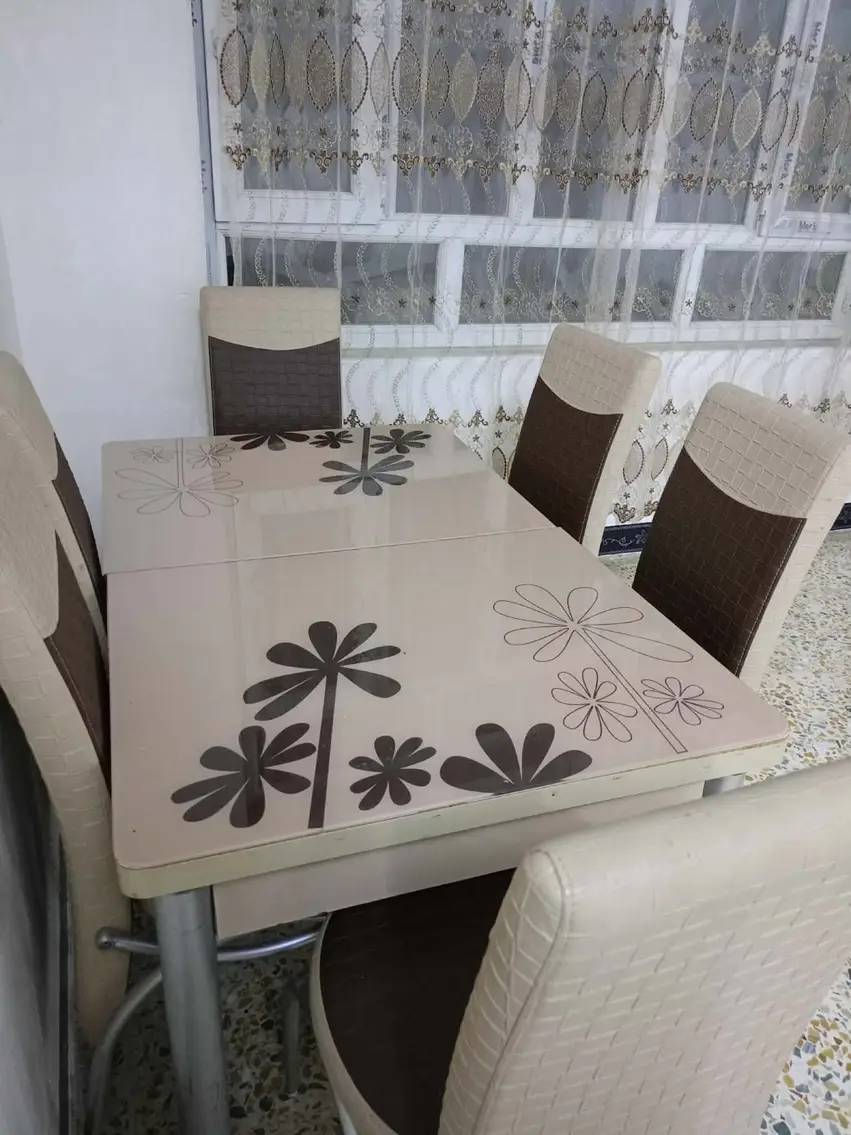 ميز للبيع نضيف حيل سعر 70قفل قفل
العنوان حي الميثاق
#للبيع يلي عندو غراض للبيع يدزه خاص وابيها بعموله
بسيطه


**إذا كنت صاحب هذا الإعلان وتريد حذفه لأي سبب، رجاءا أرسل رسالة إلى الدعم الفني**