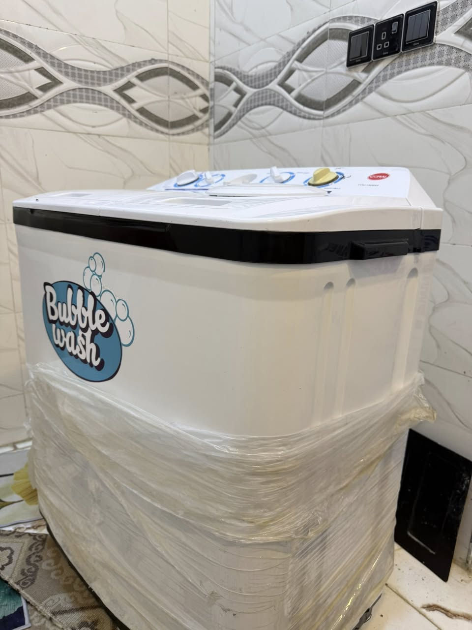 غسالة من شركة كورال الأصلية
نظيفة حيل مثل ما موضحه بالصور بيها بس تبديل السويح مال تصريف
سعرها ١٣٠ بيها مجال 
مكانها المختار 
للاستفسار الاتصال على الرقم 

‭٠٧٨٠ ٤٤٨ ٨٦٩٤‬
