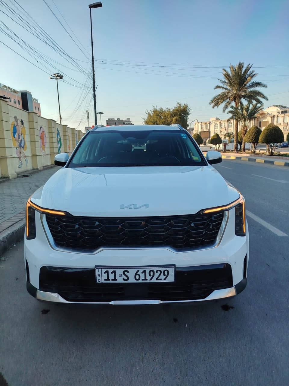 سلام عليكم
سورنتو 2024 وارد امريكي 
حادثها مثل ما موضح بلصور
235$ سعر وبيهة مجال 
مواصفات:-
بصمه- كشنات جلد - كشن كهرباء - كشن تدفئة  -تحديد مسار- اطفاء تلقائي-تشغيل عن بعد -رادار امامي - مانع انصدام امامي - مانع انصدام خلفي - تحذير بالمري -شاشة كبيره -7 راكب 
4 سلندر 2.5 حجم المحرك
سيارة ماشية 21 الف  
رقم بغداد تحويل ثاني 
‭0773 759 9483‬
