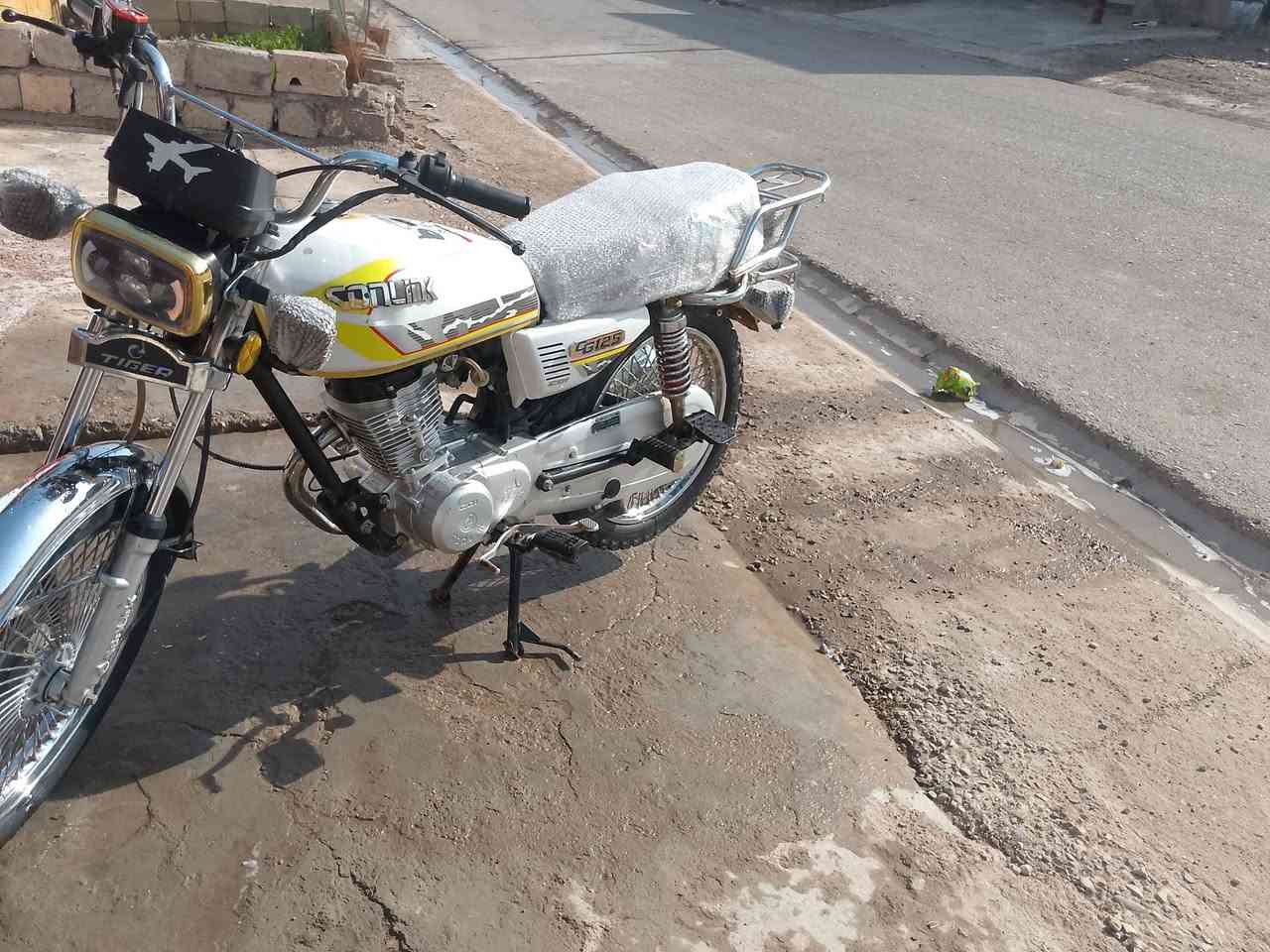 تايكر 23 اوراق موجوده السعر 600 وبي مجال
الخالص هبهب 
‏‪0773 762 9915‬‏
