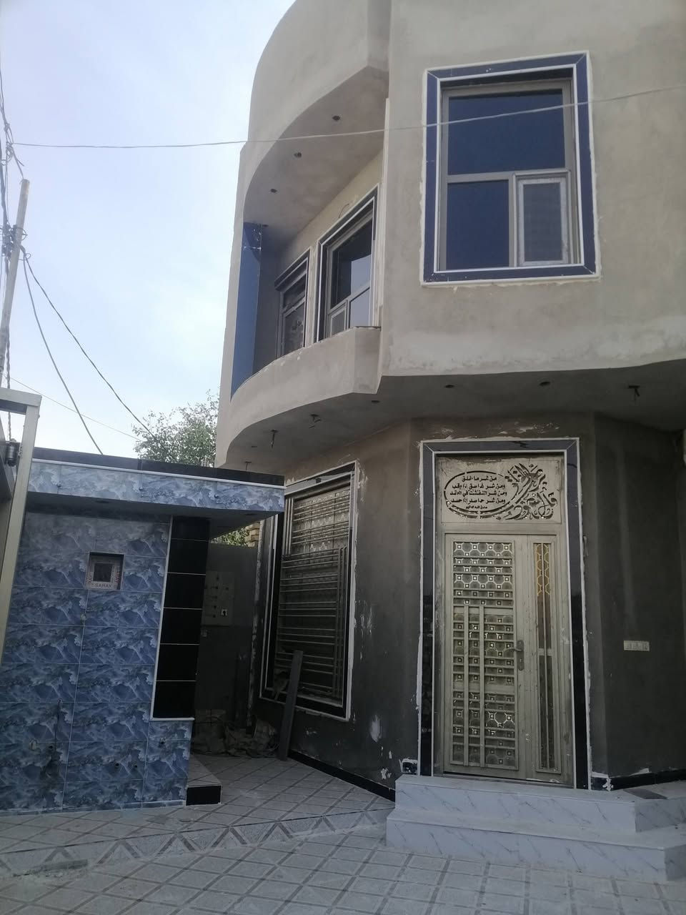 #على_بركةالله
بيت طابقين بحي أور الثانية ع بزل مجاور بيت سيد صدام أبو المحل (#مطلوب_مبادرة)عوزه لمسات قليله نكمله ألك أو تريد انت تكمله جديد البناء مالته جميع تفاصيله بالفيديو 
#للأستفسار مراسلة الصفحه أو الأتصال على الرقم***********
