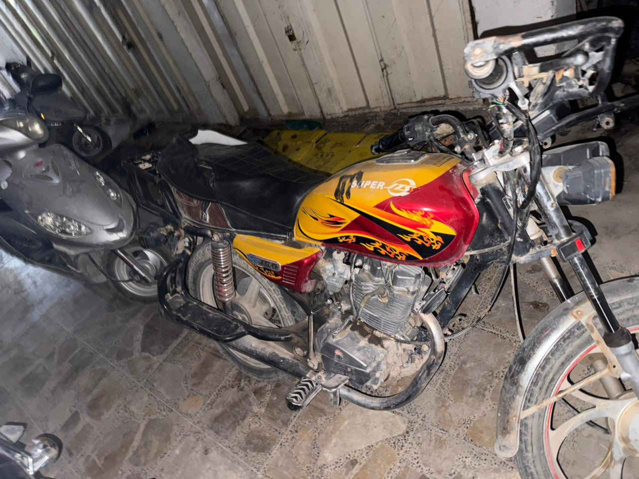 السلام عليكم دراجه JTS موديل 2020 اوراق خمسه كير محرك ما مفتوح  السعر 450 وبيه مجال حك الجيه ـ متواجد على الفيس
 مكاني بين الشطره والغراف فرع المشاخيل ***********
