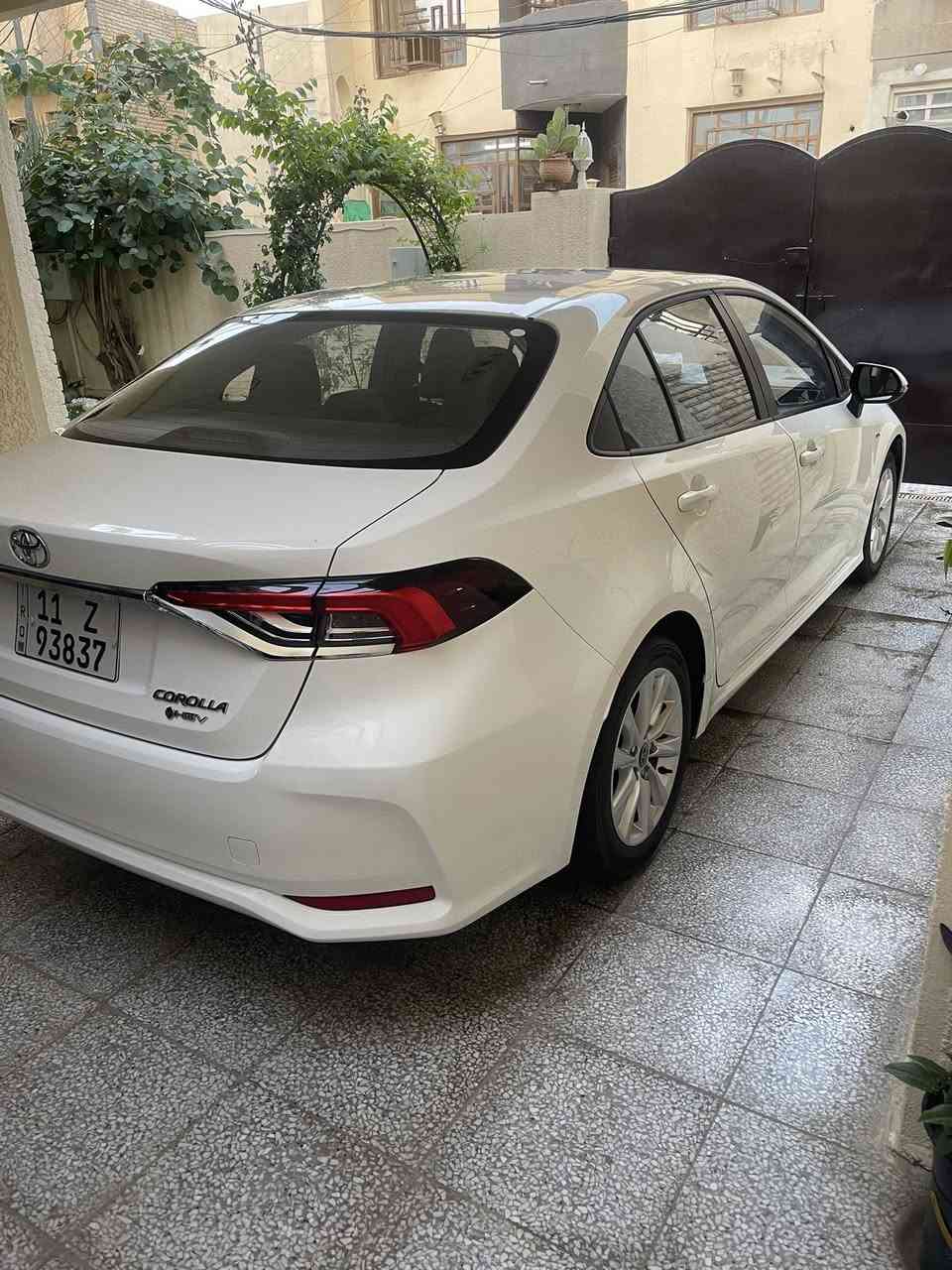 كورلا هايبرد 2025 فول مواصفات ماشية 16 الف نظيفة جداً مكفولة من كل شي فقط كم رصعة بالقمارة موضحة بالصور لباقي كفالة على وضع الشركة مكانها بغداد الغدير سعر 23،300 مليون ***********
