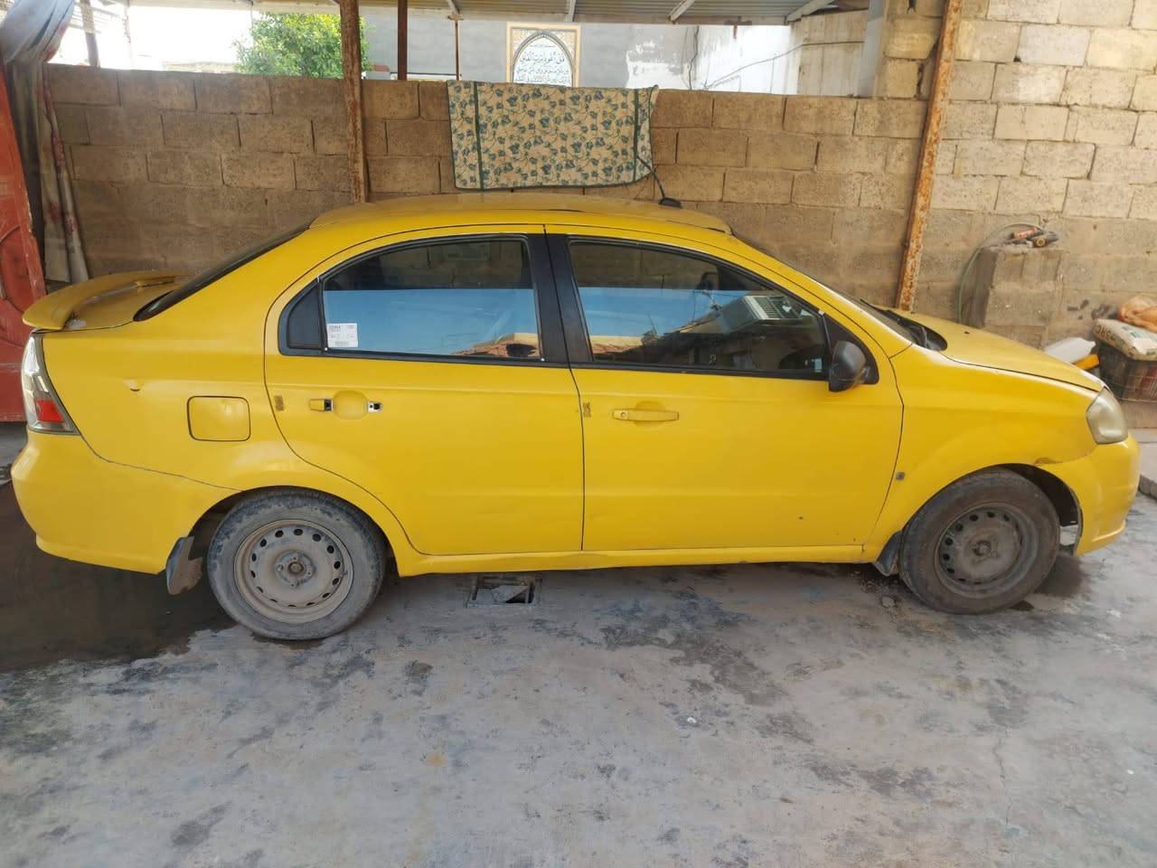 السلام عليكم افيو للبيع موديل ٩ وارد أمريكي مكينة مسكر حادث جانبي محرك وكير مكفول رقم بغداد بسمي السعر ٤٢ المكان بسماية مجمع الإحسان  ***********
