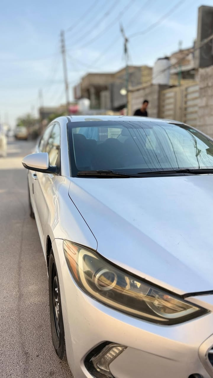سلام عليكم كل عام والجميع بخير النترا موديل ١٧ وارد اميركي بيها ٣ قطع سيارة حلوه تبريد شغال حلو ما باسمي شخصيا رقم بغداد  انكليزي استخدام مال بيت  السعر ١٠٥  رقم الهاتف  *********** بغداد الثعالبه
