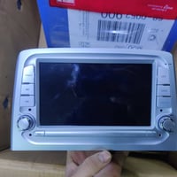 شاشه سياره ذاكره 64 رام 4 سعرها 50,000 وبالعافيه07733367328