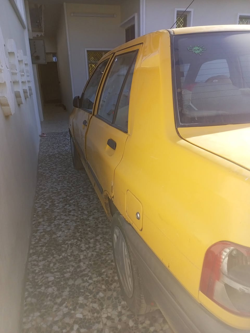 السلام عليكم سايبه موديل 15 للبيع باسمي داخله نضيف كير محرك مكفول صدر خير من الله بيه فطر بلشاصي الايسر ومصلح وبيها ضربه بجهت السايق مبينه بلصور السعر 32 وبيها مجال اللاتصال *********** متواجد فيس واتساب مكاني بغداد
