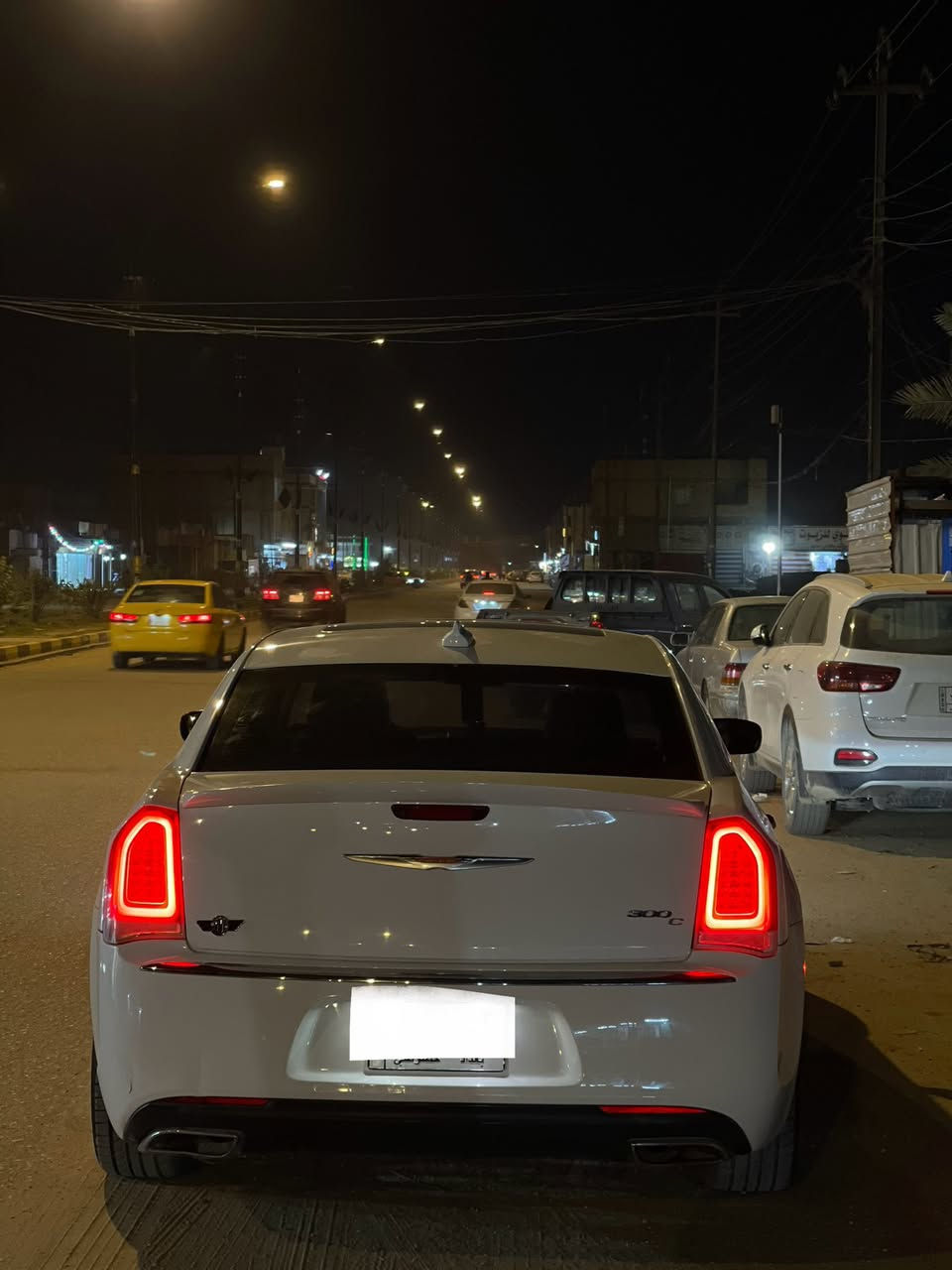 اوباما 2018 معلايه 21 رقم بغداد بأسمي سياره جاهزه من كلشي 
محرك 6 محرك كير حداديه تبريد جاهزه من كلشي 
حادثه صبغ جاملغ امامي فقط بدون تبديل وبدون اي دواخل 
وبيه طخه بل الباب الخلفي وبدلته والقديم موجود سياره جديده كلش سعر مال بيع ١٧٩ورقه سعر مال بيع مكان سياره ناصريه ***********
