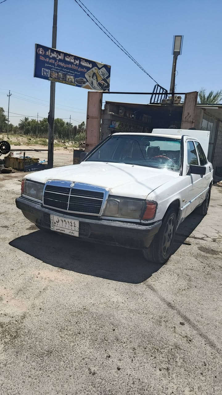 سلام عليكم
للبيع مرسيدس دب مكينه وكير جدد ونجي ناعم جديد جاهزه حداديه تخم تاير كهرباء كل شغال رقم بغداد السعر مناسب 26رقم للهاتف ***********الشراي يتصل
