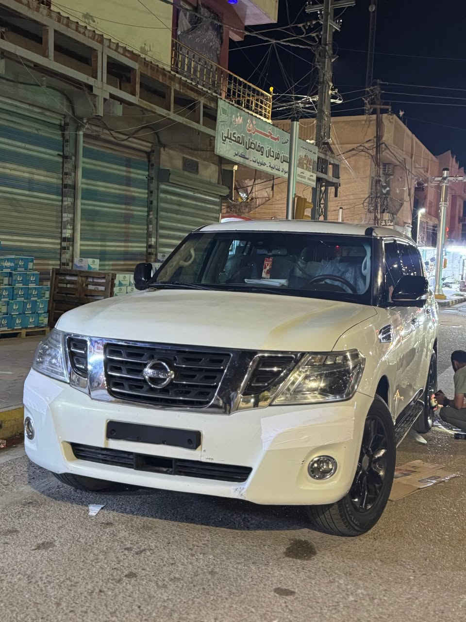 سلام عليكم 
نيسان باترول ( سيف العرب ) فول مواصفات
موديل2010 LE  خليجي بسعر مناسب 
رقم اربيل 
السيارة بيه صبغ حزام بسبب جراد  بدون دواخل اي ايرباك ما طاكة بشرط ١٠٠%
كير و محرك بشرط حدادية و تايرات جديدة   
  تحويل وكالة حاضر.
سياره حيل نظيف من داخل و خارج 
مواصفات /  
فتحه
بصمه 
ثلاجه 
 كامرات 
رادار امامي 
رادار جانبي 
شاشه جبيره 
تشغيل عن بعد 
وضعيات قياده 
صندوق كهرباء 
كشنات كهرباء  
كشن ذاكره 
شاشات خلفيه 
مري شفط 
اضاءه ترحيب 
سماعات نظام  Bose 
حساس امامي + خلفي
 المواصفات فووول كشنات جلد
عنوان السياره الكوت
للاستفسار ***********
السعر ١٥٥ وبي مجال 
سيارة بيها نواقص تنخصم من السعر دهل اوران, واسط

