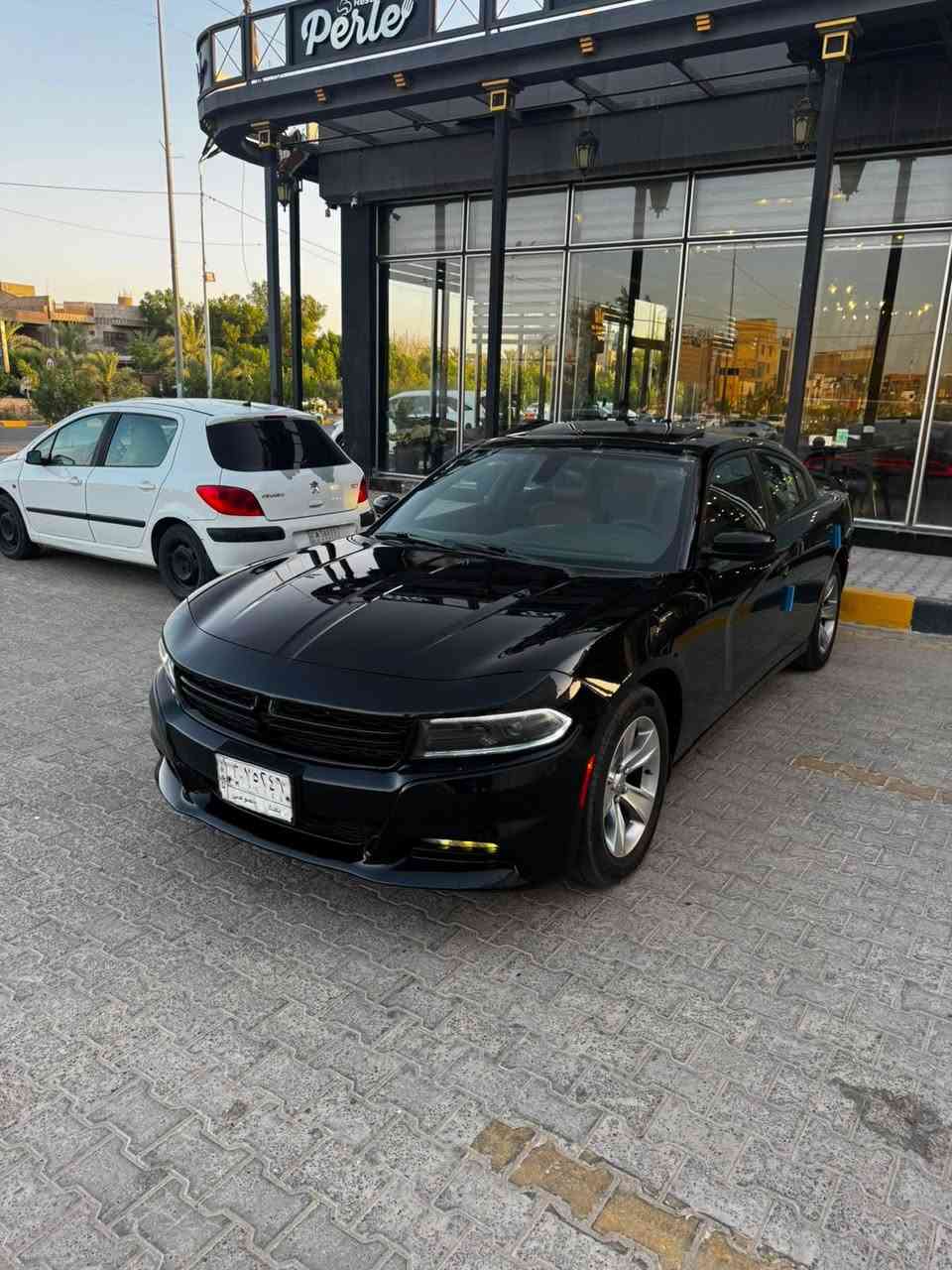 يالله السلام عليكم
للبيع جارجر 2015 وارد كندي SXT فول 1/1
سيارة طابة كلين تايتل بل عراق طخة بل بنيد فقط
باقي السيارة شرط الكفالة وسونار موضح
عليماً ( بدون اي دواخل سيارة )
محرك 6 سلندر  ( 3600 )
رقم بغداد مداور ثاني يوم
- مواصفات السيارة فول 1/1
- فتحة
- بصمة
- شاشة
- كامرة خلفية
- تبريد خلفي
- كشنات جلد
- كشنات تدفئة
- كشنات كهرباء
وباقي المواصفات المعروفة من لدات امامي خلفي
وزينون وحاطلها تخم تاير هستوني جديد
السعر 167 وبيها مجال بسيط
مكاني نجف
***********
