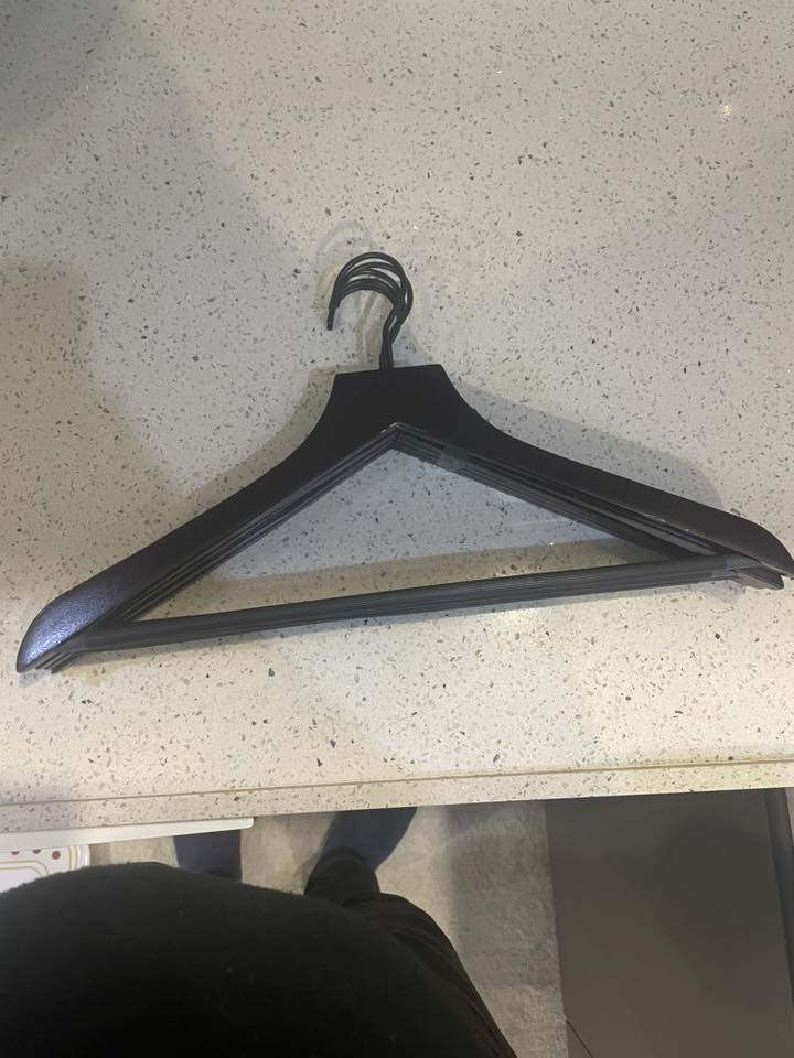 السلام عليكم ورحمة الله وبركاته اخوان عندي ٢١٥ تعلاكه صاج لاستفسار الاتصال ***********
