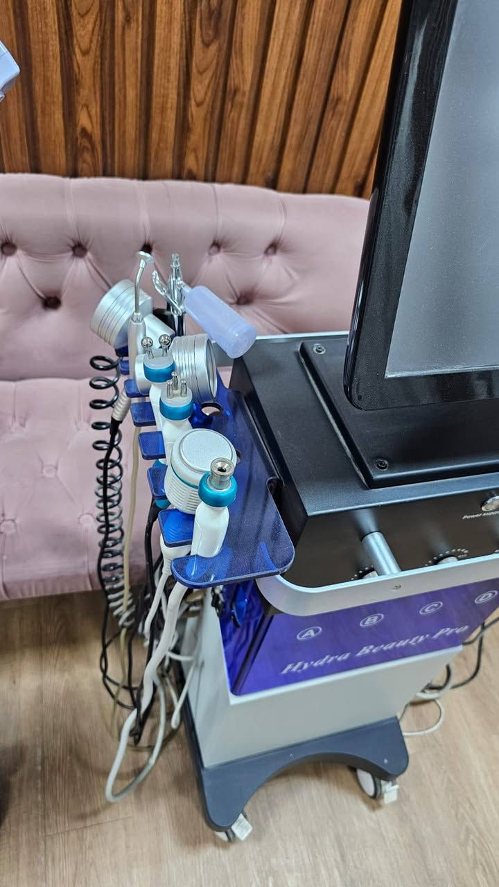 سلام عليكم جهز تنظيف مستعمل بس شهر واحد وا ويا هديه جهز بخار شاشه لمس سعره مناسب اول شي شوفه بيش وا تعالي عنواني بغداد ***********هاذه رقمي خابني
