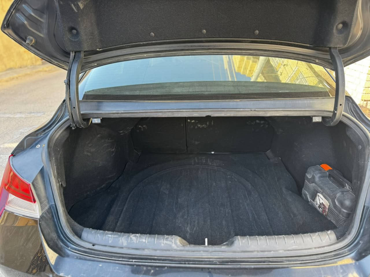 السلام عليكم الانترا 2022 وارد كندي
گير At ضمان سنه كامله بي سويته ب 15 ورقه 
مكينة كفالة عامه من الفتح والتنقيص والتبخير
حادثها فقط بنيد صور السونار بل منشور 
السيارة فووول الفول
بگ لايت متصل شاشه
كامره 
راردار امامي 
حساسات 
نفطة عمياء 
شاشة كامره
سايد بريك بصمة 
دخول ذكي
صندوق بصمة ذكي
انارة ترحيبية 
لايت زنون اصليي وكالة 
كشنات جلد +تدفئة بل كشنات والستيرن
وبعد هواي مواصفات ماذكرتهن
تخم تاير قبل سبوعين شديته اصلي
السياره رقم بغداد معوقين باقيلها سنه وتفك وكالة ب اسم المشتري ام الباركود 
السعر 135 وبيها مجال 
عنواني كربلاء 
رقم الهاتف *********** 

‭0773 559 6120‬
