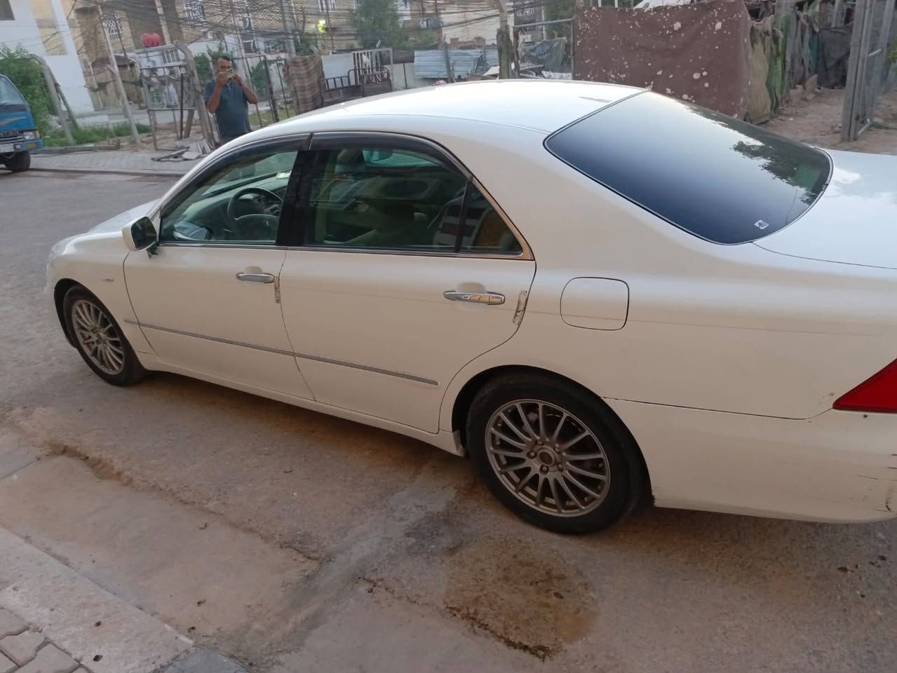 شاهينه ادوات رقم وسنويه نكليزي واجهة حاسبه مضبوطة داخل عسلي كير مكينه حداديه تخم تاير تبريد ثلج ❄  السعر 35 وبيها مجال المكان نجف للأستفسار واتساب.. ***********
