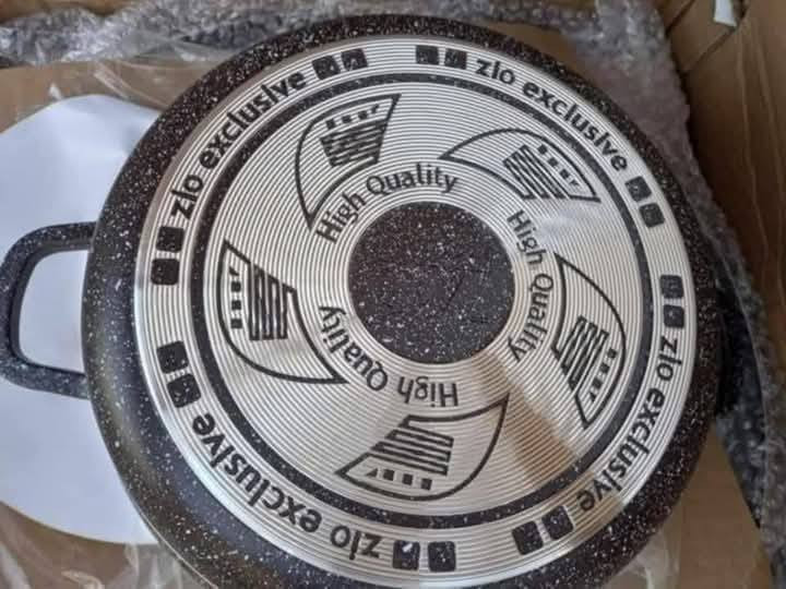 تەنهـــــــا   (٤٥ هەزار )
✅💯 مارکەی زیۆ اصڵی
🔴٥ ) دانە قیاسی گەورە حجم ( ٣٢ ) ) 
🔴بن هیتەر 
🔴سەرشوشە
(***********) گەیاندنمان هەیە
