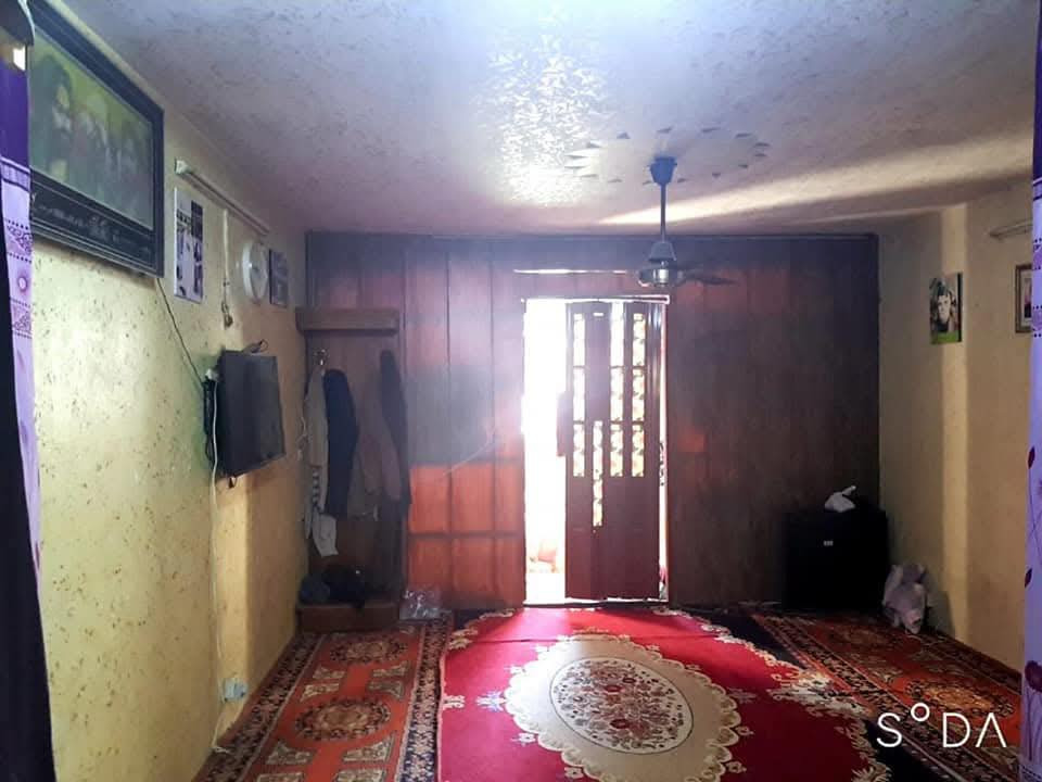 السلام عليكم شقه للبيع
طابق ثاني طابو صرف   المساحه ٩٣ متر/ثلاث غرف نوم مطبخ وصحيات معزوله ٢ بلكونه  للاستفسار الاتصال على الرقم/ ***********
