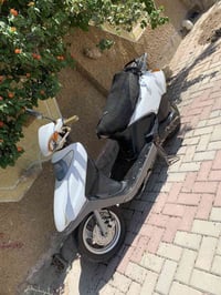 سبيسي ياباني  سرعه 100 دراجه احلى من الصوره محرك مجفت قبل شهر بس يحتاج...