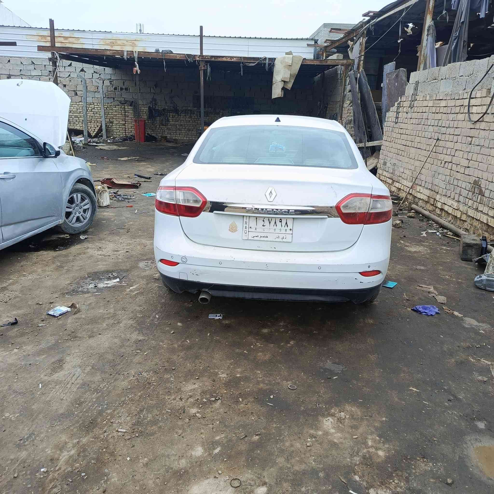 رينو فلونس موديل 16 سنويه 27 سياره جاهزه تخم تاير حداديه جديده محرك وكير كفاله من  الفتح سنويه ل 27تبريدوتدفه شغال السعر68او مراوس***********
