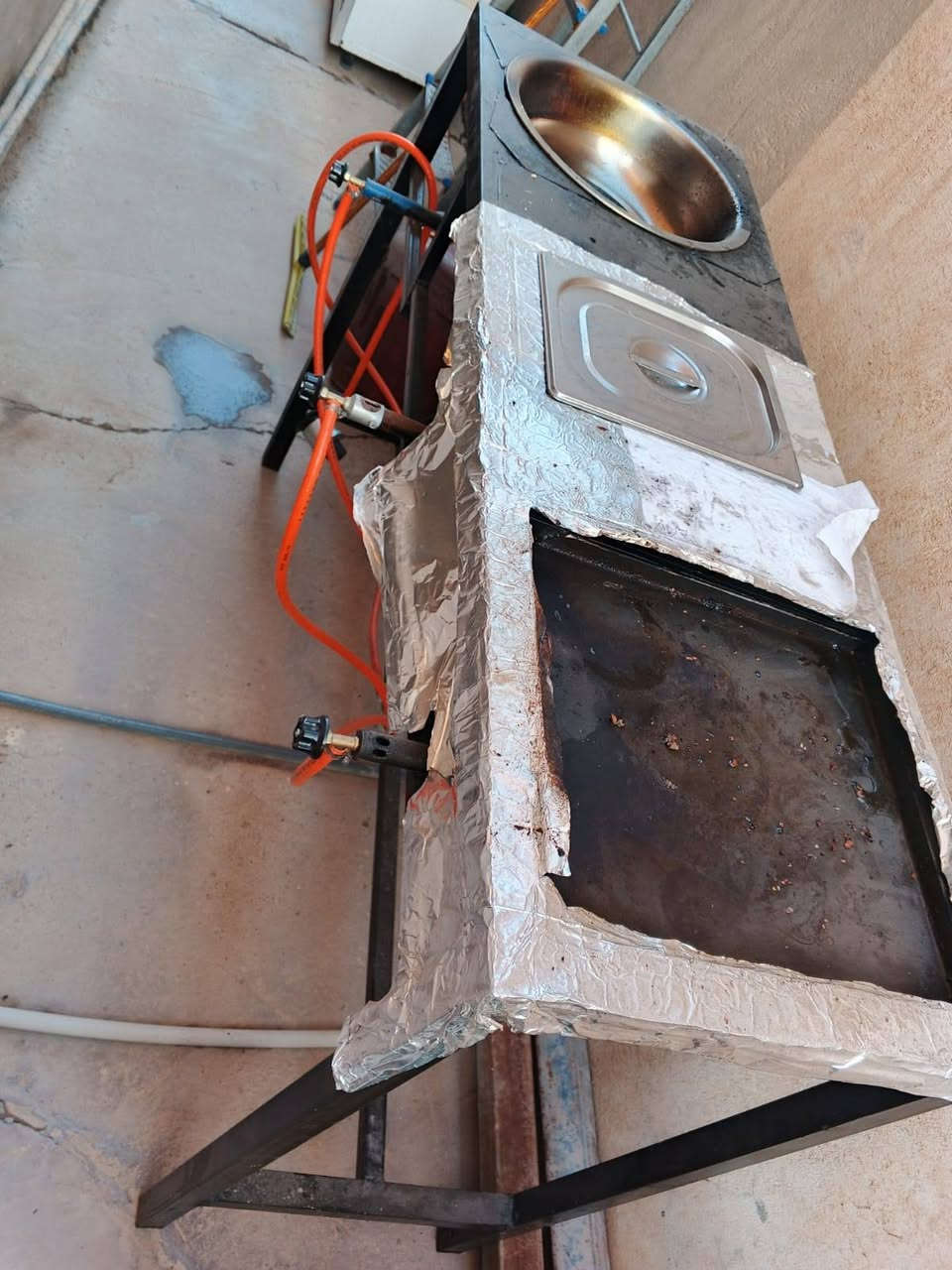 للبيع 
1_مجمدة عمودية 
2_طباخ مال كافتريا 
العنوان تكريت
الرقم 
***********
