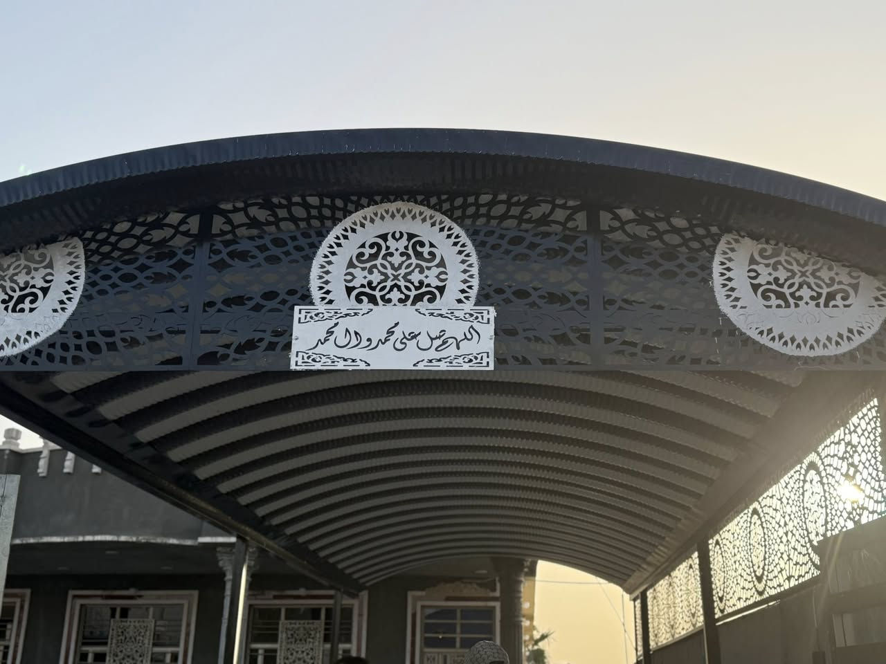 جانب من عملنا في بسمايه وتم انجاز السقيفه ونشكر كادر شركه الفرات ومن ألله التوفيق سعر المتر (22)
***********
***********
