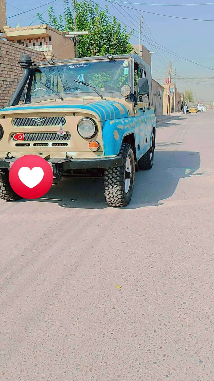 سلام عليكم 2005للبيع سياره كفاله عامه سياره داخل وخارجي بلدي كهربائيات جدد تحوير  دسكات كير عادي مكينه ونجي شراي يتصل ***********
