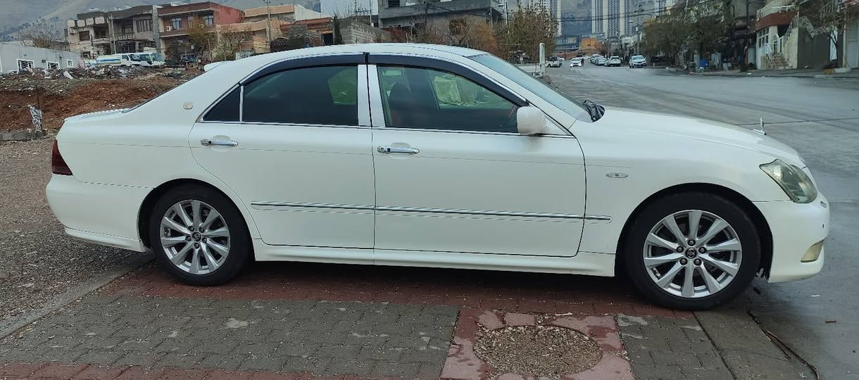 سەرە تابەناوی خوا 
شاهینە موس
 بەسمە ڕەساسی
گەورە بە بجوک
2007 مانگی 10
3دووگمە 
شاشە 
سوکان ڤولۆم 
حاسە پاشو پێش
تەبرید ساردووگەرم 
ئاوێنە کارەبای
کوشن کارەبای 
بریکی بەسراوە 
جامی پاشو پێش
چاکراوە
4تایەی لوک 
250مەسرە فینییە
***********
***********
