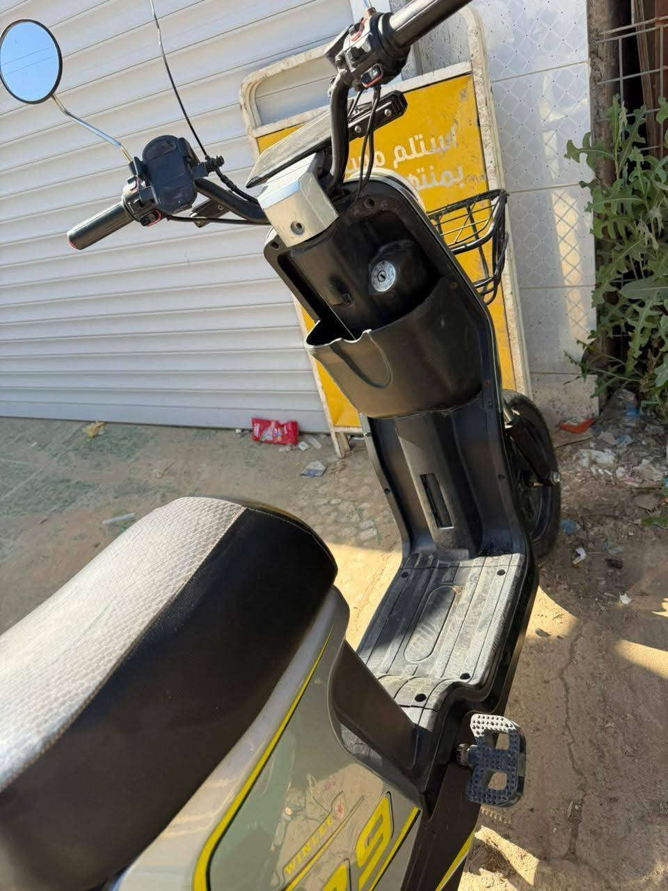 دراجه شحن R9بطاريات جدد كبار 32امبير السعر 370   عنوان منشأة نصر للأتصال ***********
